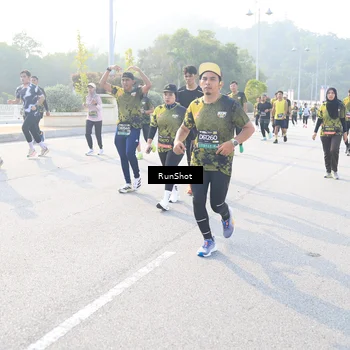 Runner Photo 6890954