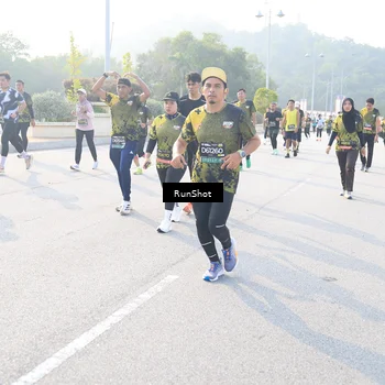 Runner Photo 6890957