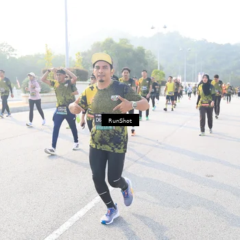 Runner Photo 6890968
