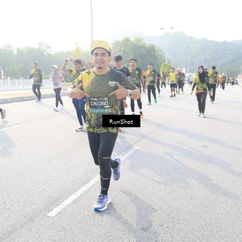 Runner Photo 6890984