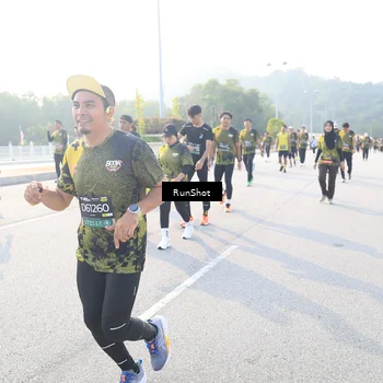 Runner Photo 6890994