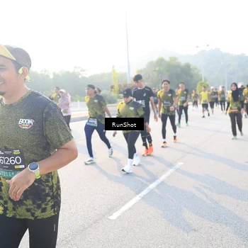Runner Photo 6890999