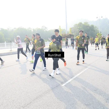 Runner Photo 6891025