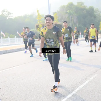 Runner Photo 6891039