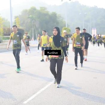 Runner Photo 6891072