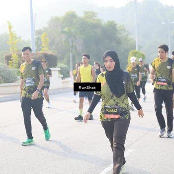Runner Photo 6891102