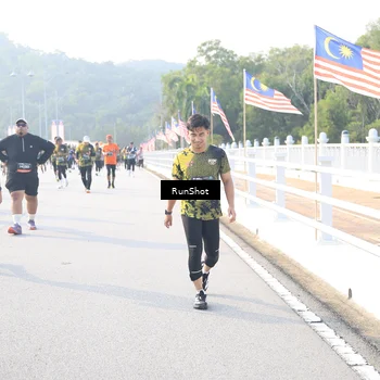 Runner Photo 6891134