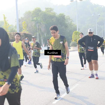 Runner Photo 6891185