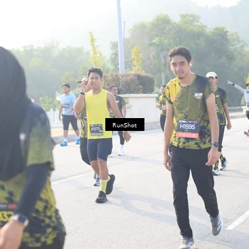 Runner Photo 6891220