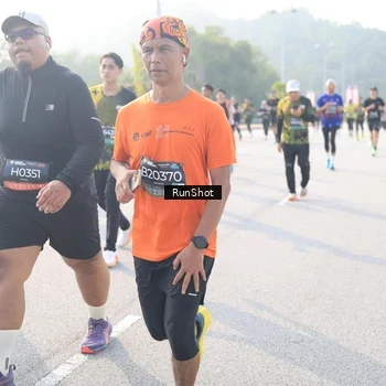 Runner Photo 6891350