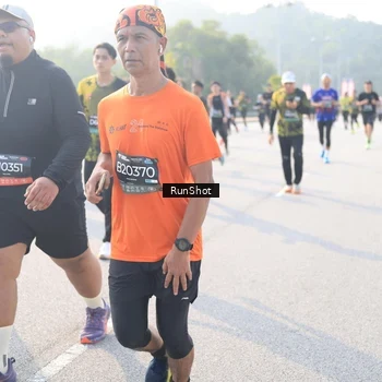 Runner Photo 6891351