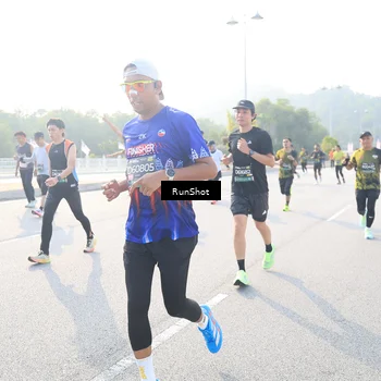 Runner Photo 6891433