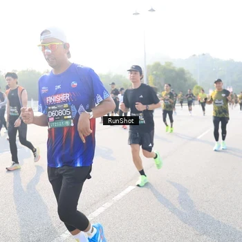 Runner Photo 6891435