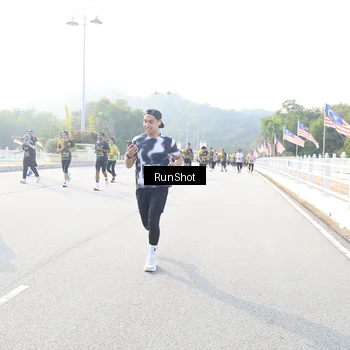 Runner Photo 6891487