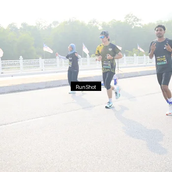 Runner Photo 6891557