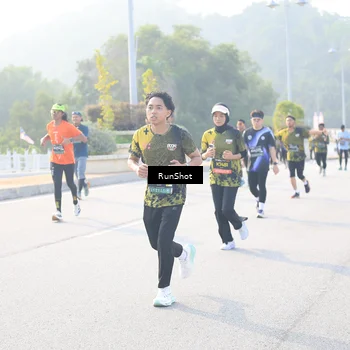 Runner Photo 6891656