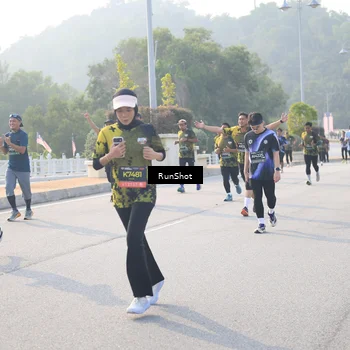 Runner Photo 6891667