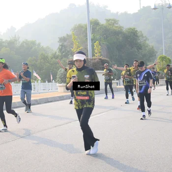 Runner Photo 6891669