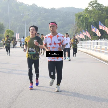 Runner Photo 6891688