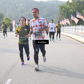 Runner Photo 6891718