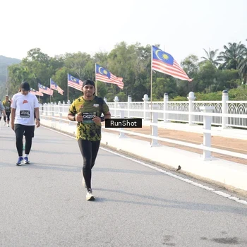 Runner Photo 6891842