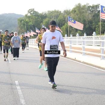 Runner Photo 6891875