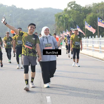 Runner Photo 6891995