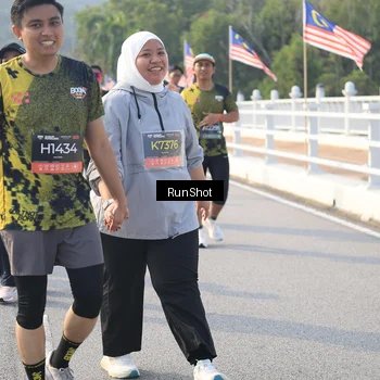 Runner Photo 6892046