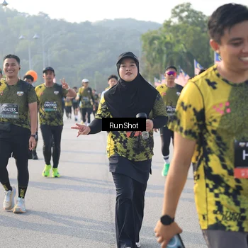 Runner Photo 6892061