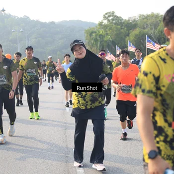 Runner Photo 6892067