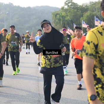 Runner Photo 6892068