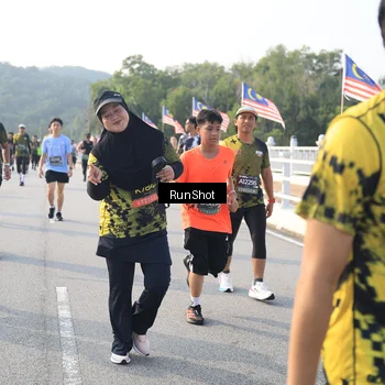 Runner Photo 6892075