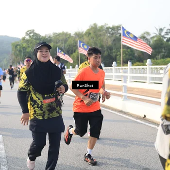 Runner Photo 6892085