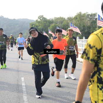 Runner Photo 6892091