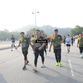 Runner Photo 6892114