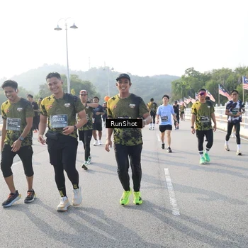 Runner Photo 6892120