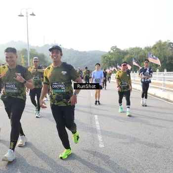 Runner Photo 6892121