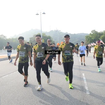 Runner Photo 6892131