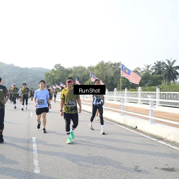 Runner Photo 6892146