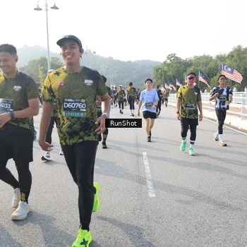 Runner Photo 6892147
