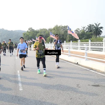 Runner Photo 6892160
