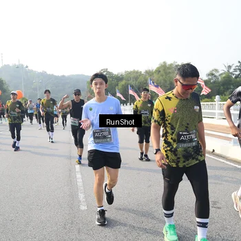 Runner Photo 6892221