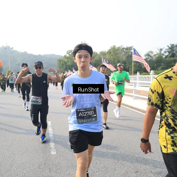 Runner Photo 6892224
