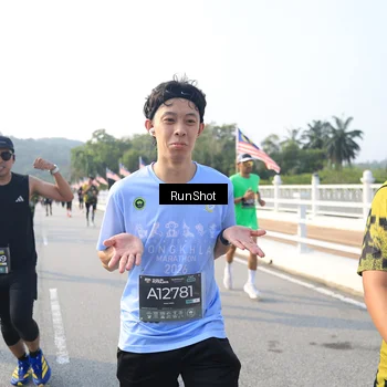 Runner Photo 6892235