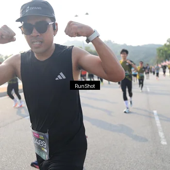 Runner Photo 6892252