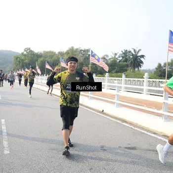 Runner Photo 6892256