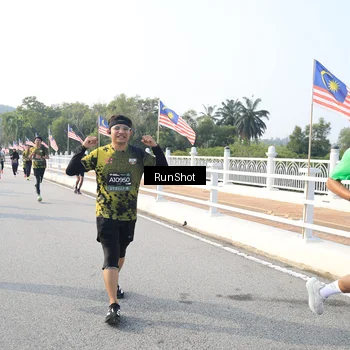 Runner Photo 6892259
