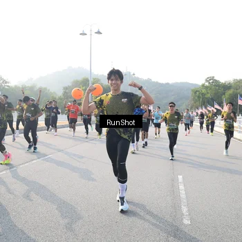 Runner Photo 6892266