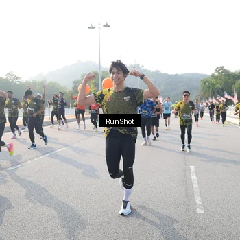 Runner Photo 6892276
