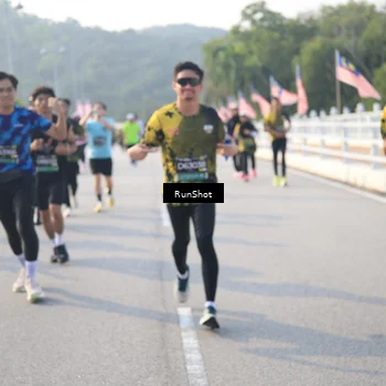 Runner Photo 6892293